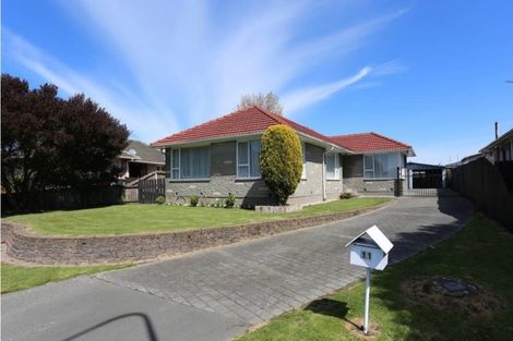 Photo of property in 11 Glenora Place, Hornby, Christchurch, 8042