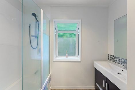 Photo of property in 8b Gavin Road, Raumati Beach, Paraparaumu, 5032