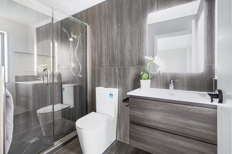 Photo of property in 20 Heketara Way, Massey, Auckland, 0614