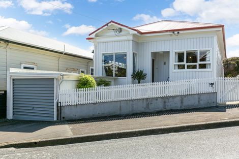 Photo of property in 32 Liffey Street, Island Bay, Wellington, 6023