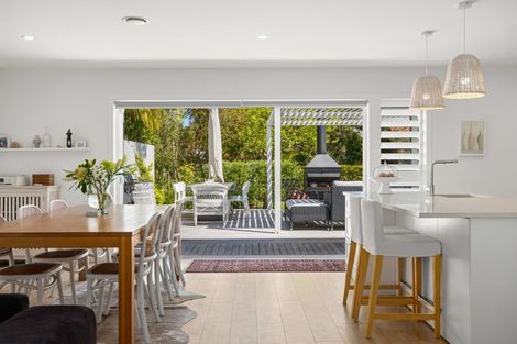 Photo of property in 19 Harbour View Road, Point Wells, Warkworth, 0986