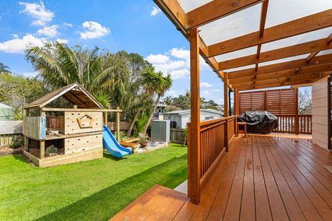Photo of property in 30b Gledstane Road, Stanmore Bay, Whangaparaoa, 0932