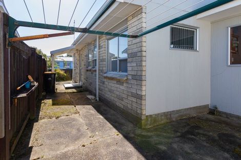 Photo of property in 57 Mclean Street, Woodville, 4920