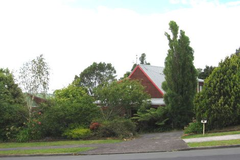 Photo of property in 17 Unsworth Drive, Unsworth Heights, Auckland, 0632