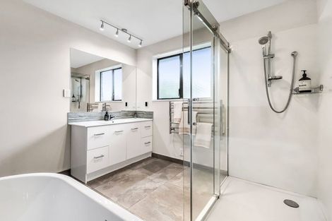 Photo of property in 1 Everett Street, Coalgate, 7673