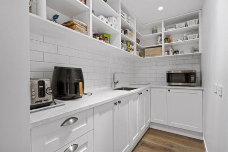 Photo of property in 12 Kahikatea Drive, Kinloch, Taupo, 3377