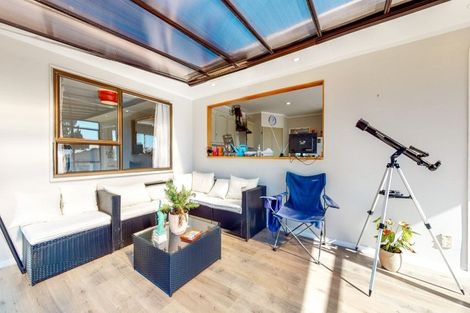 Photo of property in 3 Gaff Place, Whitby, Porirua, 5024