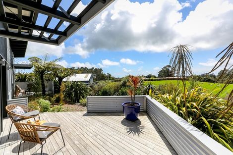 Photo of property in 1291 Carrington Road, Hurworth, New Plymouth, 4371