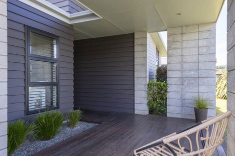 Photo of property in 15 Windsor Street, Richmond Heights, Taupo, 3330