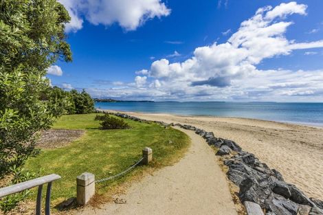 Photo of property in 2/35 Channel View Road, Campbells Bay, Auckland, 0630