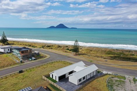 Photo of property in 16 Pacific Parade, Coastlands, Whakatane, 3120