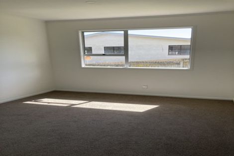 Photo of property in 7 Andros Place, Unsworth Heights, Auckland, 0632