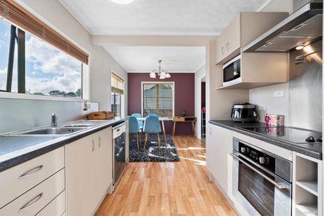 Photo of property in 5 Stoll Place, Clendon Park, Auckland, 2103