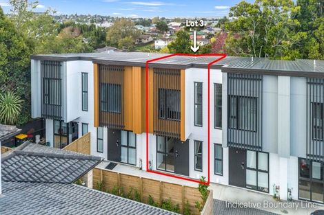 Photo of property in 3/32 Brandon Road, Glen Eden, Auckland, 0602