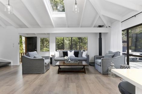 Photo of property in 3/57 Pupuke Road, Birkenhead, Auckland, 0627