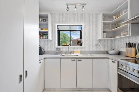 Photo of property in 106 Mackworth Street, Woolston, Christchurch, 8062