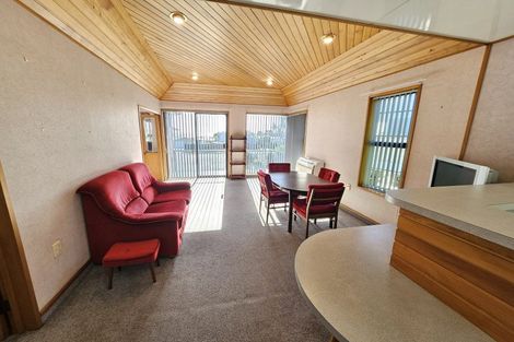 Photo of property in 27 Loris Place, Karoro, Greymouth, 7805