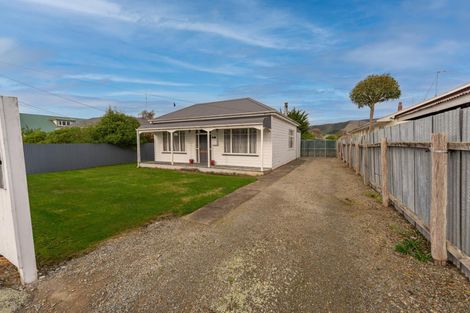Photo of property in 25 Coronation Street, Waimate, 7924