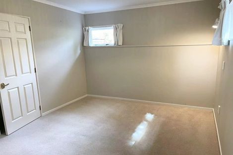 Photo of property in 2 Kaniere Place, Half Moon Bay, Auckland, 2012