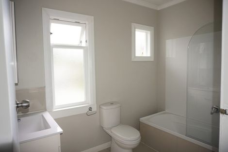 Photo of property in 19 East Street, Terrace End, Palmerston North, 4410