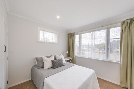 Photo of property in 27 Pembroke Street, Highbury, Palmerston North, 4412
