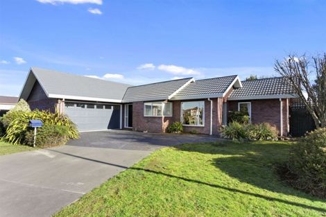 Photo of property in 33 Kirsten Place, Parklands, Christchurch, 8083
