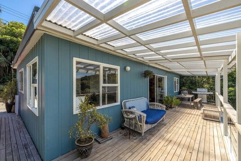 Photo of property in 61 Fairview Crescent, Omiha, Waiheke Island, 1081