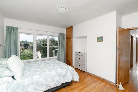 Photo of property in 37 Long Street, Raglan, 3225