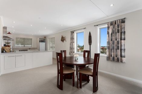 Photo of property in White Isle Apartments, 13/23 Quay Street, Whakatane, 3120