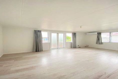 Photo of property in 48 Arimu Road, Papakura, 2110