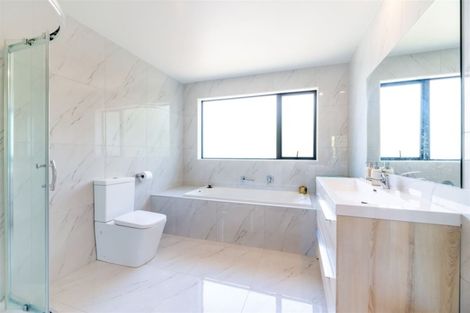 Photo of property in 14 Kotuku Street, Te Atatu Peninsula, Auckland, 0610