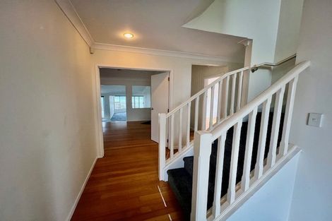 Photo of property in 24 Vipond Road, Stanmore Bay, Whangaparaoa, 0932