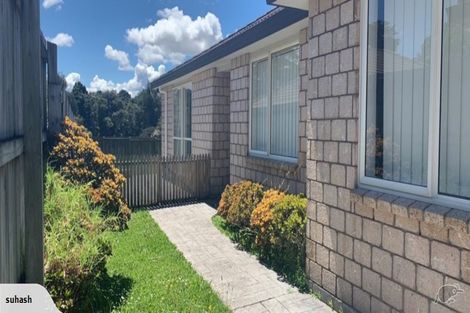 Photo of property in 18 Norman Close, The Gardens, Auckland, 2105