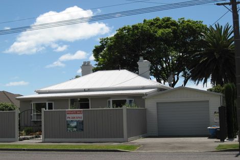 Photo of property in 11 Campbell Street, Sumner, Christchurch, 8081