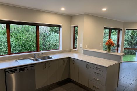 Photo of property in 14 Kilkenny Place, Fitzherbert, Palmerston North, 4410