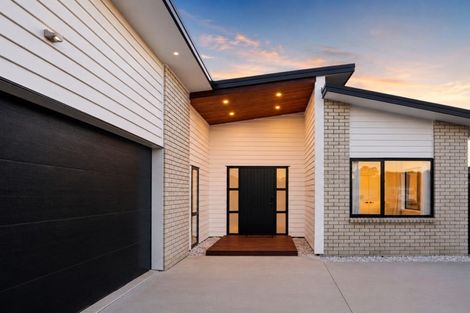 Photo of property in 30 Glaisdale Crescent, Flagstaff, Hamilton, 3210