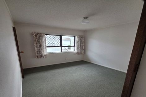 Photo of property in 5 Lillian Street, Belmont, Lower Hutt, 5010