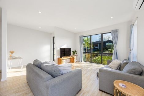 Photo of property in 8 Ahorangi Road, Silverdale, 0932