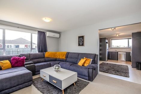 Photo of property in 28 Soberton Street, Aranui, Christchurch, 8061
