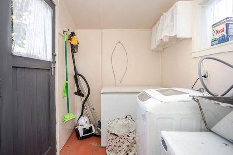 Photo of property in 3 Victoria Avenue, Dannevirke, 4930