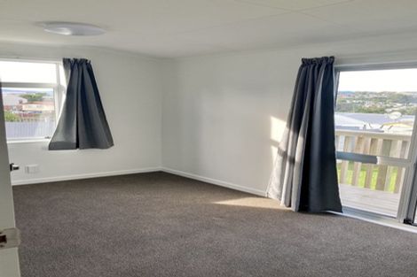 Photo of property in 8 Yemen Place, Ascot Park, Porirua, 5024