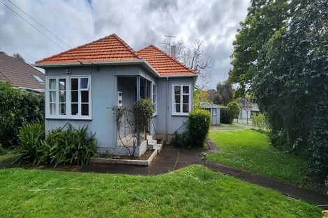 Photo of property in 77 Tahapa Crescent, Meadowbank, Auckland, 1072