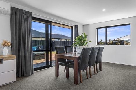 Photo of property in 13 Johnson Avenue, Amberley, 7410