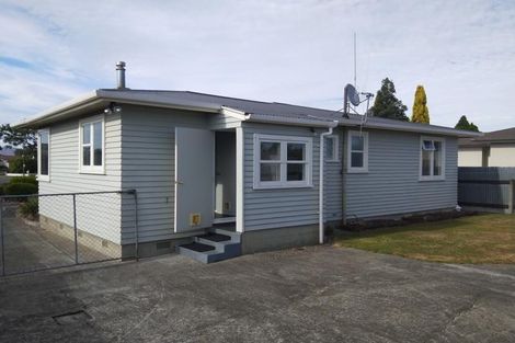 Photo of property in 19 Pembroke Street, Highbury, Palmerston North, 4412