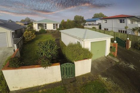 Photo of property in 17 Clifford Road, Johnsonville, Wellington, 6037