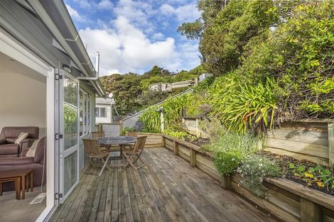 Photo of property in 2 Reserve Road, Plimmerton, Porirua, 5026