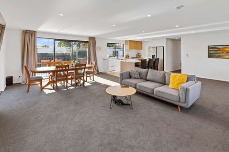 Photo of property in 136b Seaview Road, Westown, New Plymouth, 4310