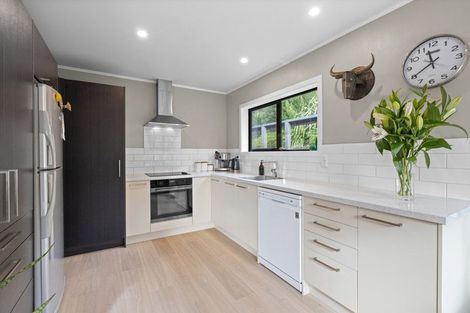 Photo of property in 66 Flinders Road, Heathcote Valley, Christchurch, 8022