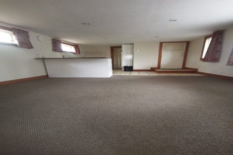 Photo of property in 18 Waiohua Road, Greenlane, Auckland, 1061