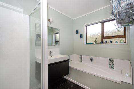 Photo of property in 19 Valley Road, Pukekohe, 2120